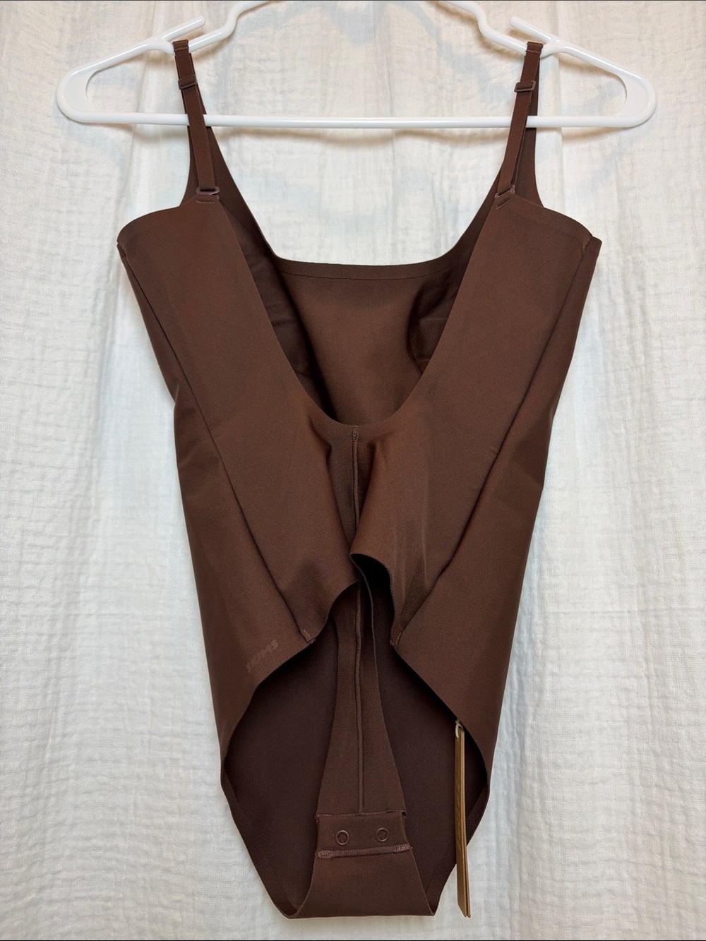 NWT SKIMS Scoop Low Back Thong Bodysuit Cocoa Small